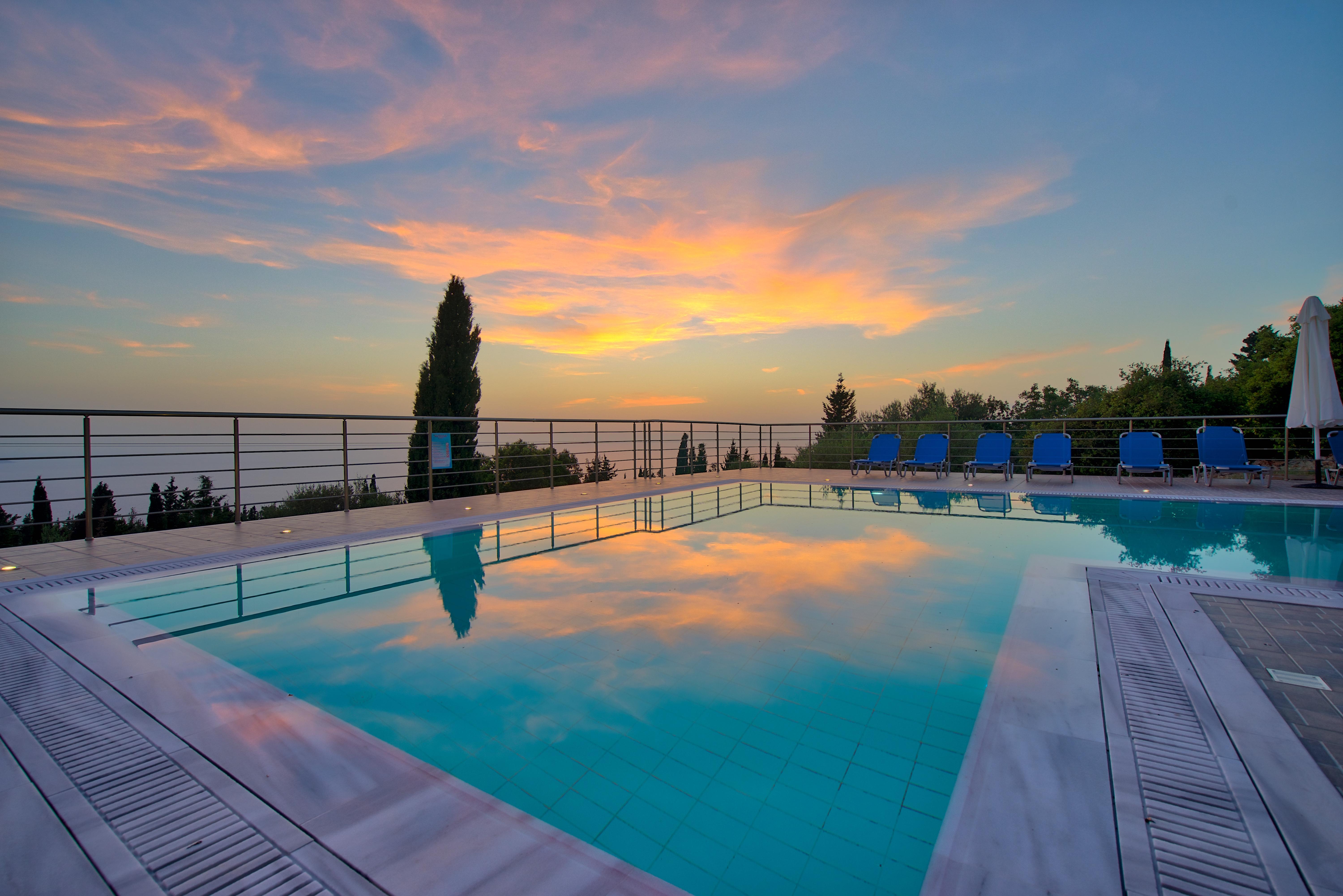 Studios Vrionis Panoramic Sunset Mesovounia  Eksteriør billede